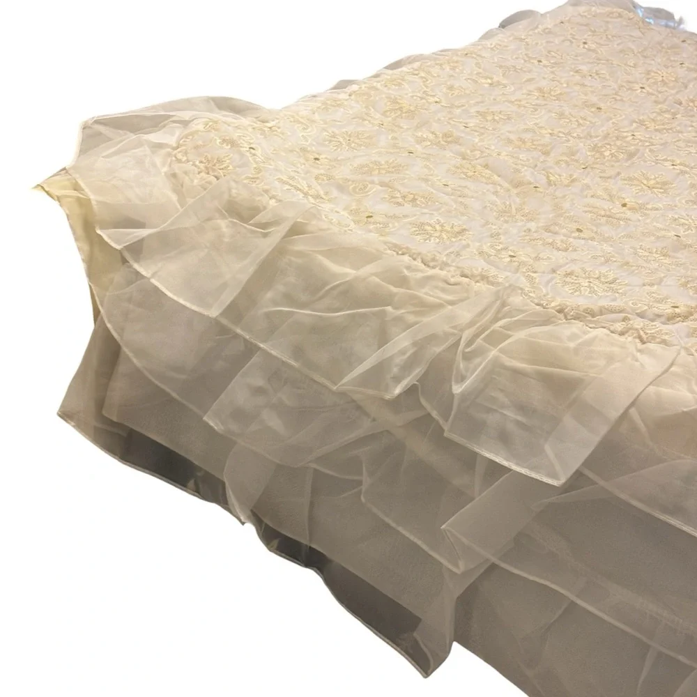 MCM Lush Decor Ruffle Quilt Bedspread Queen Full Geometric Floral White Gold